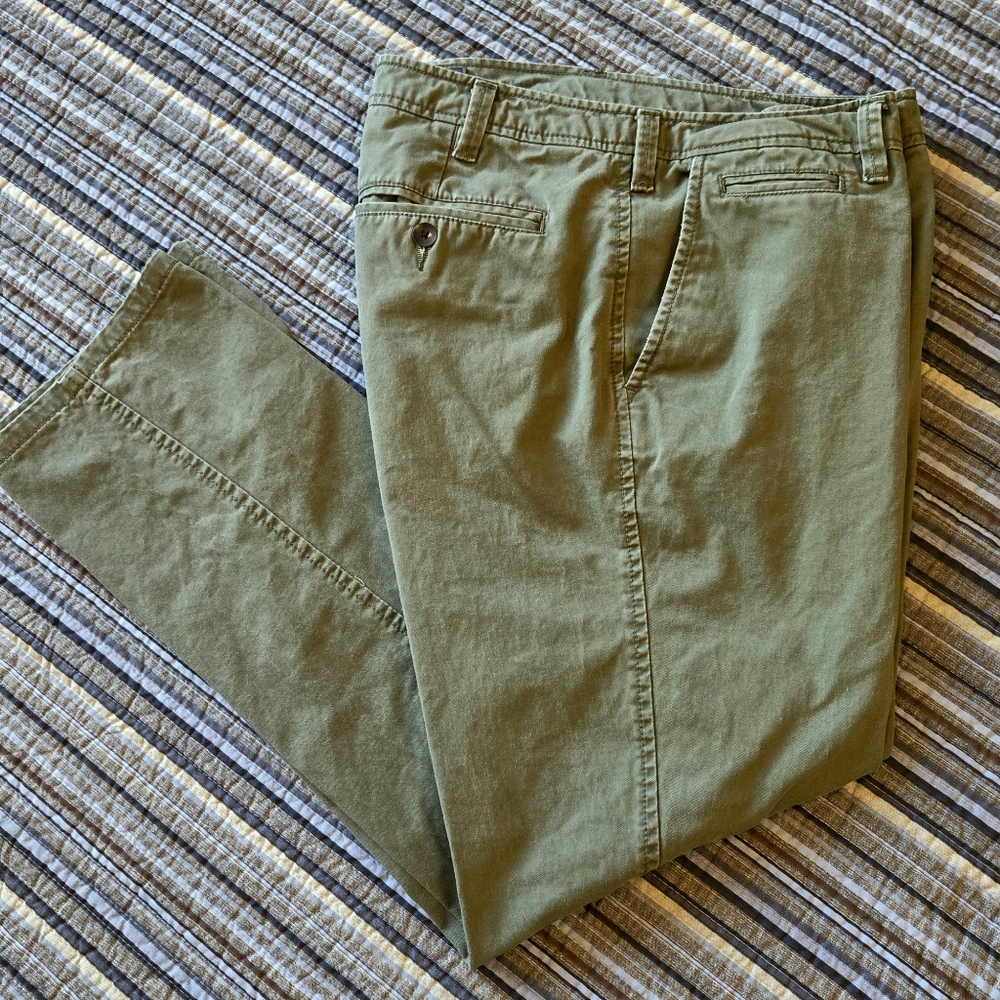 Kenneth Cole Reaction Olive Green Chino/Khaki Pants
